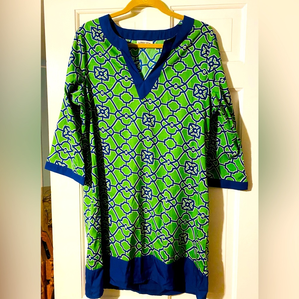 Buckhead Betties MIDI dress or Swim Cover up. Green and Navy. Size large. EUC